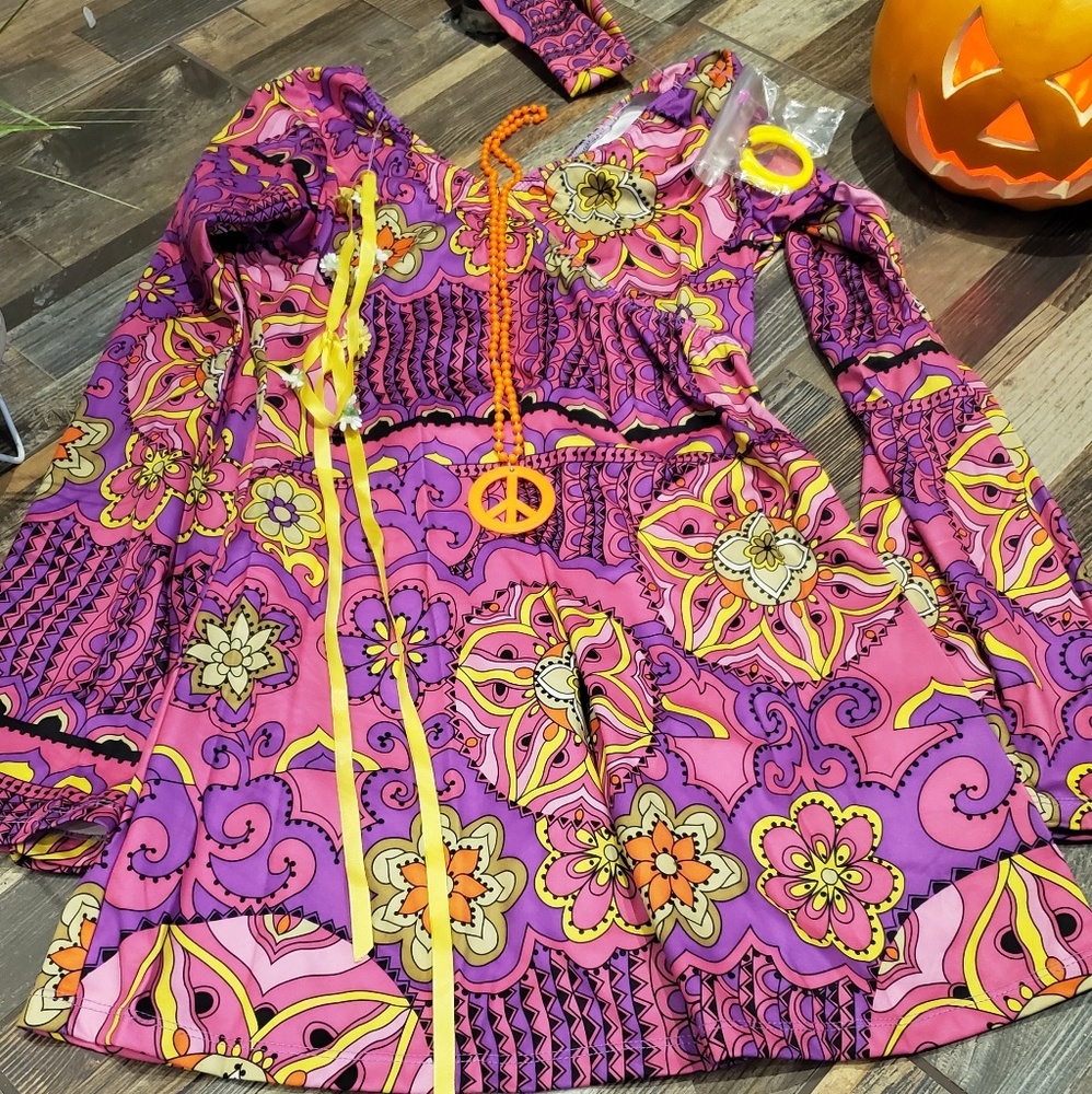 Leg Avenue 60's Pink Hippie Chic Costume Halloween
